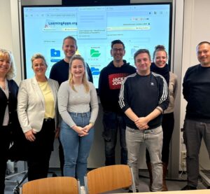 Gruppenfoto Kolping Berufsbildungswerk Hettstedt mit dem Projekt AlphaBeruf+