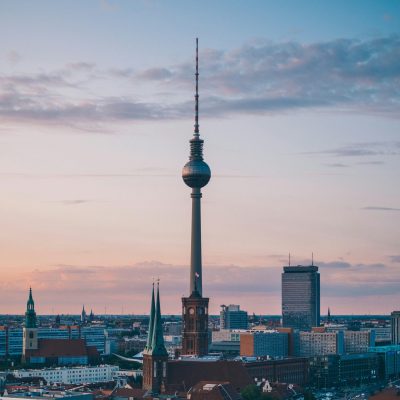 Blick auf die Metropole Berlin mit dem Fernsehturm