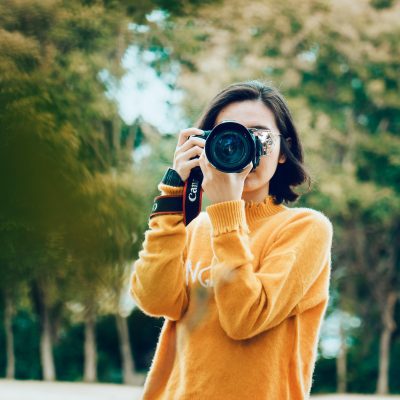 eine fotografierende Person