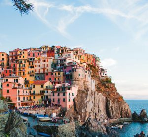 Blick auf die italienische Gegend "Cinque Terre"
